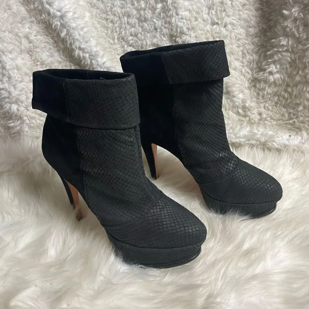 DOLCE VITA leather Black Suede & Snake Embossed Leather Platform Booties SZ9.5